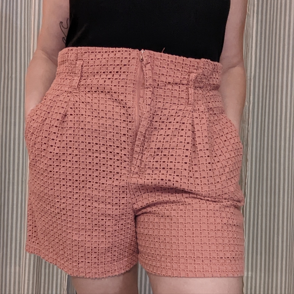 Texture pattern coral orange shorts
